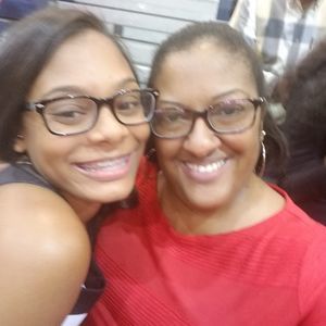 Meet your Posher, Crystal